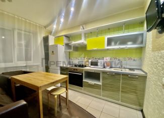 Сдаю 1-ком. квартиру, 41 м2, Калуга, улица Баррикад, 10