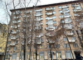 Продаю квартиру студию, 13.3 м2, Москва, метро Новокузнецкая, Космодамианская набережная, 4/22А