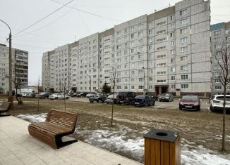 Продается трехкомнатная квартира, 64.9 м2, деревня Давыдово, 2-й микрорайон, 14