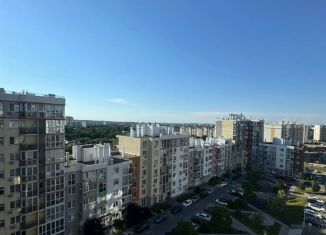 Продам однокомнатную квартиру, 36 м2, Симферополь, улица Батурина, 93, Центральный район