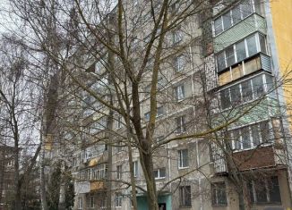 Трехкомнатная квартира на продажу, 68 м2, Луховицы, улица Жуковского, 23