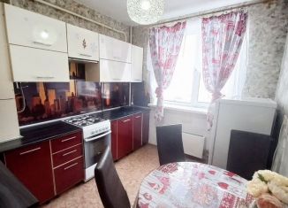 Продается 2-ком. квартира, 52.6 м2, сельский посёлок Новинки, улица Гагарина, 14