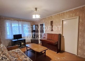 Продаю 4-комнатную квартиру, 61 м2, Курск, улица Димитрова, 93