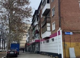 Продаю 3-комнатную квартиру, 52 м2, Армавир, Новороссийская улица, 115