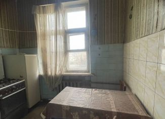 Продаю двухкомнатную квартиру, 48 м2, Каменск-Шахтинский, улица Луначарского, 10