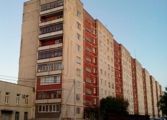 Трехкомнатная квартира на продажу, 61.5 м2, Кировград, Набережная улица, 5