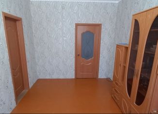 Продается 3-комнатная квартира, 47.6 м2, поселок Меловой Завод, Заводская улица, 3