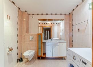 Продается 3-комнатная квартира, 106 м2, Хабаровский край, улица Лермонтова, 52