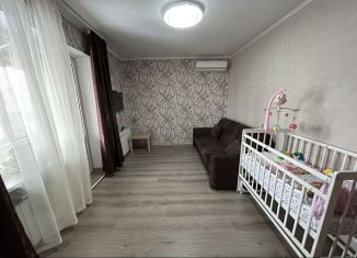 Двухкомнатная квартира на продажу, 45 м2, поселок городского типа Черноморский, Новороссийская улица, 9