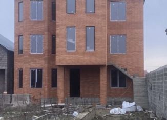 Продается 3-комнатная квартира, 105 м2, посёлок городского типа Семендер, улица Абдурахманова, 24