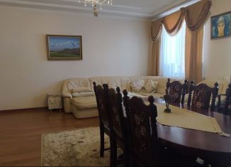 Продажа многокомнатной квартиры, 300 м2, Новгородская область, улица Обороны, 26