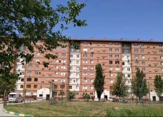 Продается 3-комнатная квартира, 75 м2, Грозный, улица А.А. Айдамирова, 141к8, микрорайон Ипподромный
