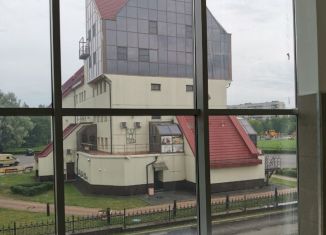 Сдача в аренду помещения свободного назначения, 390 м2, Кириши, улица Романтиков, 4