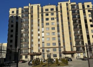 Продам трехкомнатную квартиру, 94 м2, Северная Осетия, улица Астана Кесаева, 44Е