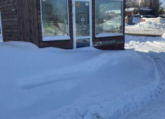 Сдам торговую площадь, 12 м2, Ижевск, 15-я улица, 15, Ленинский район