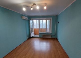 Продается трехкомнатная квартира, 59 м2, Москва, улица Молдагуловой, 16к2