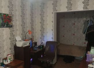 Продается 1-комнатная квартира, 37 м2, Армянск, улица Гайдара, 1