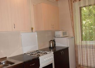 Сдается в аренду двухкомнатная квартира, 54 м2, Невинномысск, улица Гагарина, 55Б