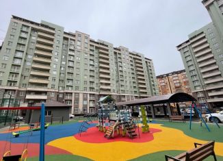 Трехкомнатная квартира на продажу, 109 м2, Махачкала, улица Титова, 144к5, ЖК Родные Просторы