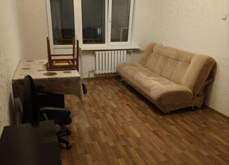 Трехкомнатная квартира в аренду, 60 м2, Альметьевск, улица Белоглазова