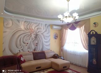 Продам 3-комнатную квартиру, 110 м2, Краснодар, Комсомольская улица, 4