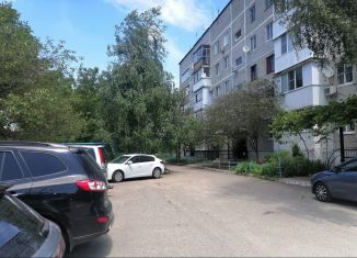 Двухкомнатная квартира на продажу, 53.5 м2, поселок городского типа Мостовской, Северная улица, 23