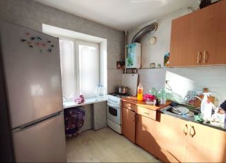 Продажа трехкомнатной квартиры, 60 м2, Каменск-Шахтинский, Красная улица, 52