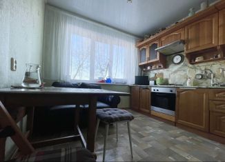 Продам трехкомнатную квартиру, 74 м2, Ивангород, Кингисеппское шоссе