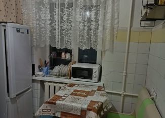 Трехкомнатная квартира в аренду, 63 м2, Азов, Привокзальная улица, 25