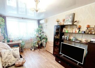 Продается трехкомнатная квартира, 65.1 м2, Оренбург, улица Чкалова, 55