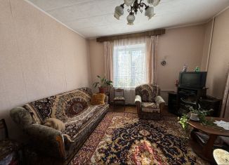 Продается 3-комнатная квартира, 72.3 м2, Омская область, улица Карбышева, 17