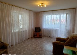 Продается 4-ком. квартира, 98 м2, Кореновск, Тимашевская улица, 1Г