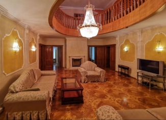 Дом на продажу, 500 м2, село Михайловка, Промышленная улица