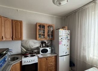 Продаю 1-ком. квартиру, 36 м2, Курск, проспект Вячеслава Клыкова, 36