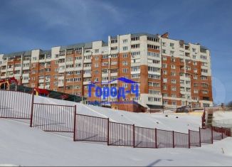 Продается трехкомнатная квартира, 102 м2, Чебоксары, улица Пирогова, 4