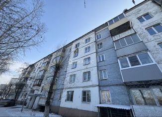 Продам трехкомнатную квартиру, 63.6 м2, Улан-Удэ, проспект Строителей, 28