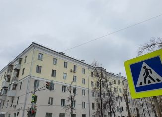 Сдается в аренду 3-комнатная квартира, 92 м2, Екатеринбург, Первомайская улица, 82, Кировский район