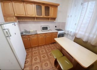 Сдается в аренду 1-ком. квартира, 39 м2, Липецк, улица Леонтия Кривенкова, 11, Октябрьский район