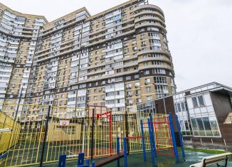 Продается 2-комнатная квартира, 85 м2, Краснодар, улица имени П.М. Гаврилова, 27/1, Западный округ