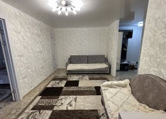 Продажа 2-комнатной квартиры, 45 м2, Сатка, Пролетарская улица, 32