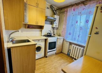 Сдается 2-комнатная квартира, 50 м2, Азов, Петровский бульвар, 9