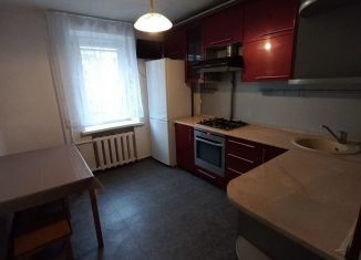 Сдам 3-ком. квартиру, 70 м2, Ростов-на-Дону, улица Малиновского, 38, Советский район