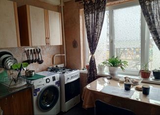 Продается 2-ком. квартира, 53 м2, Армавир, улица Полины Осипенко, 83