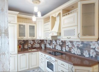 Сдача в аренду двухкомнатной квартиры, 60 м2, Абакан, улица Торосова, 9