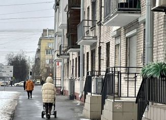 Продажа 3-комнатной квартиры, 54.3 м2, Санкт-Петербург, улица Ленсовета, 46, метро Парк Победы