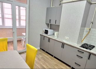 Сдается 1-ком. квартира, 40 м2, Симферополь, Балаклавская улица, 137