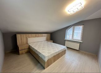 Сдаю в аренду 2-комнатную квартиру, 80 м2, Каспийск, Западная улица, 2