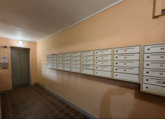 Продам 3-ком. квартиру, 64 м2, Ростов-на-Дону, Советский район, улица Малиновского, 38