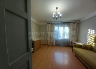 Продам 1-ком. квартиру, 33 м2, Калининград, Судостроительная улица, 7