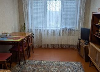 Сдается в аренду 2-ком. квартира, 50 м2, Дзержинск, улица Комбрига Патоличева, 25